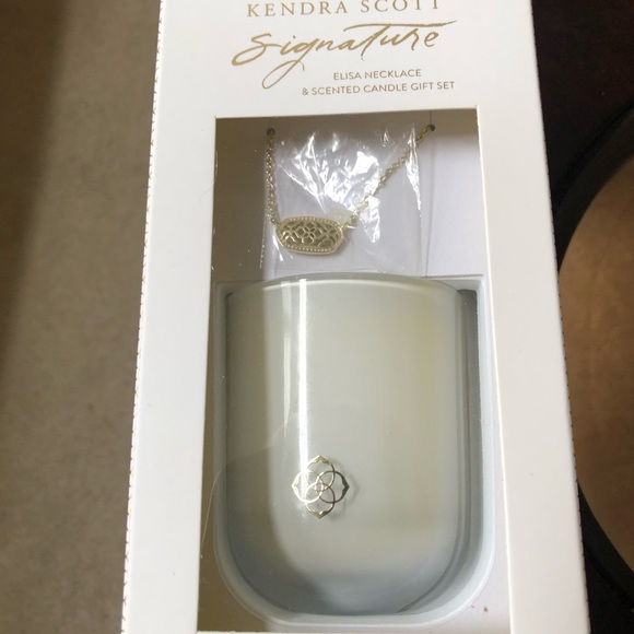 Kendra Scott Jewelry - New Kendra Scott Elisa Necklace & Candle Set